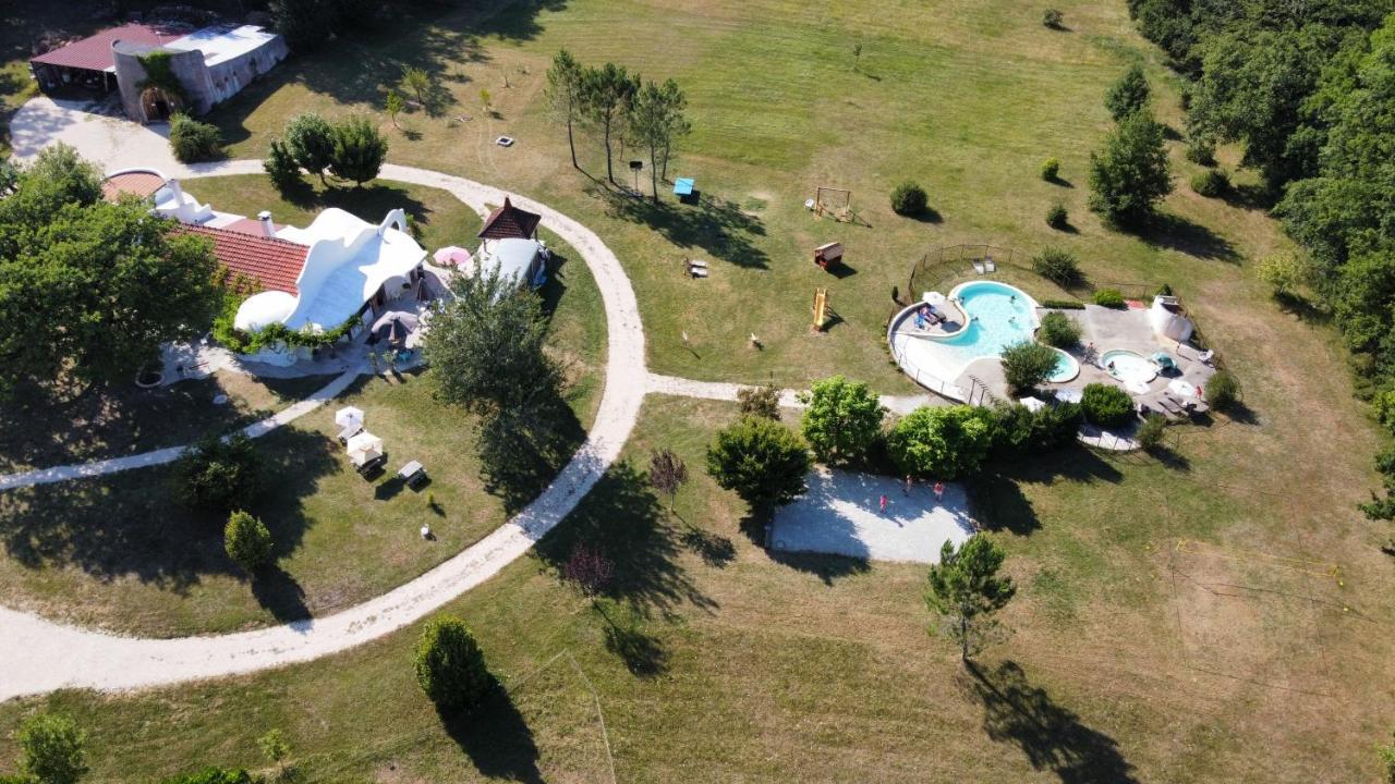 La Clairiere - Ecolieu De Vacances Lamothe-Fenelon 외부 사진